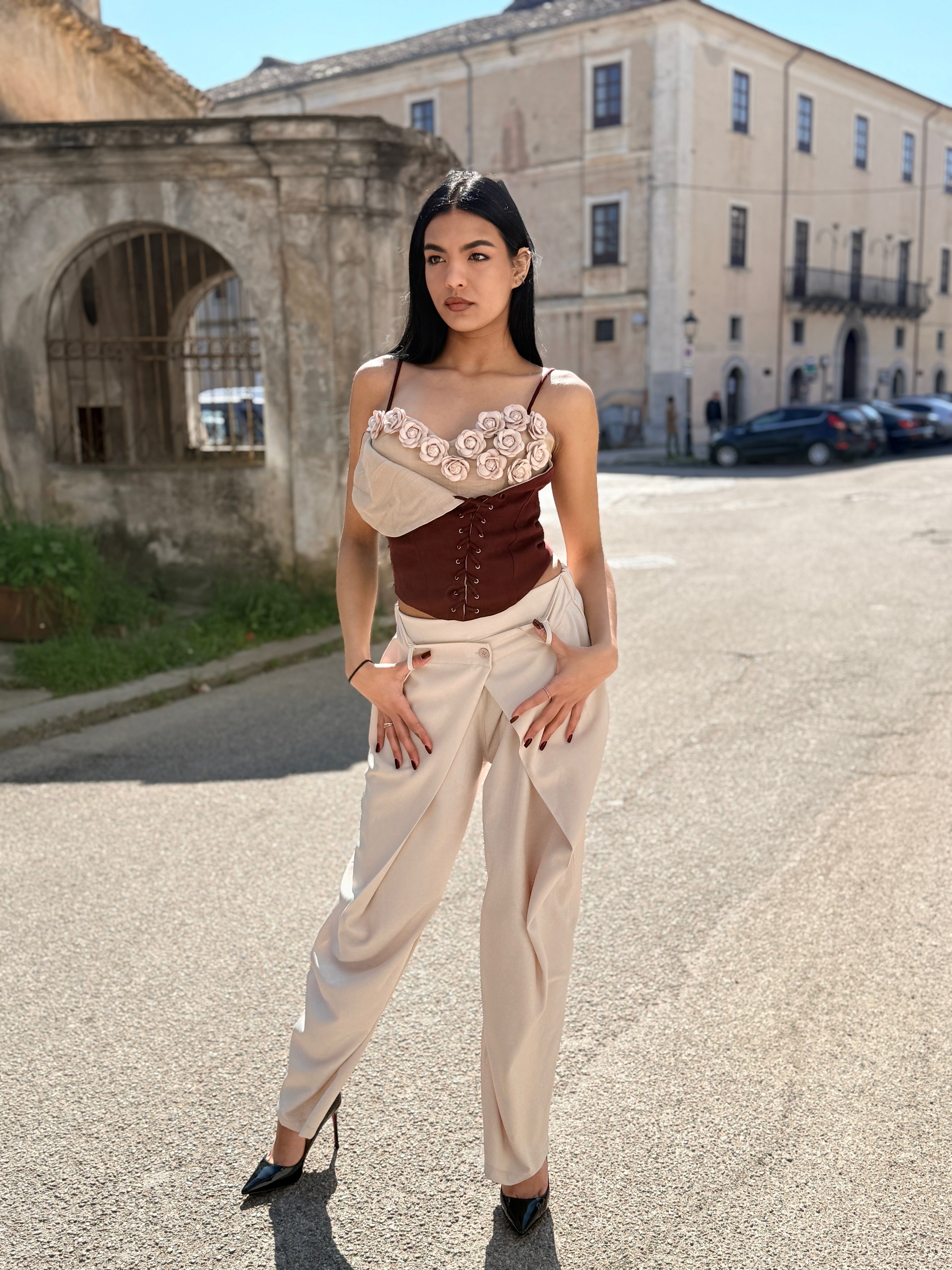 Corsetto "Secret Garden" con Rose 3D e Stringatura Frontale