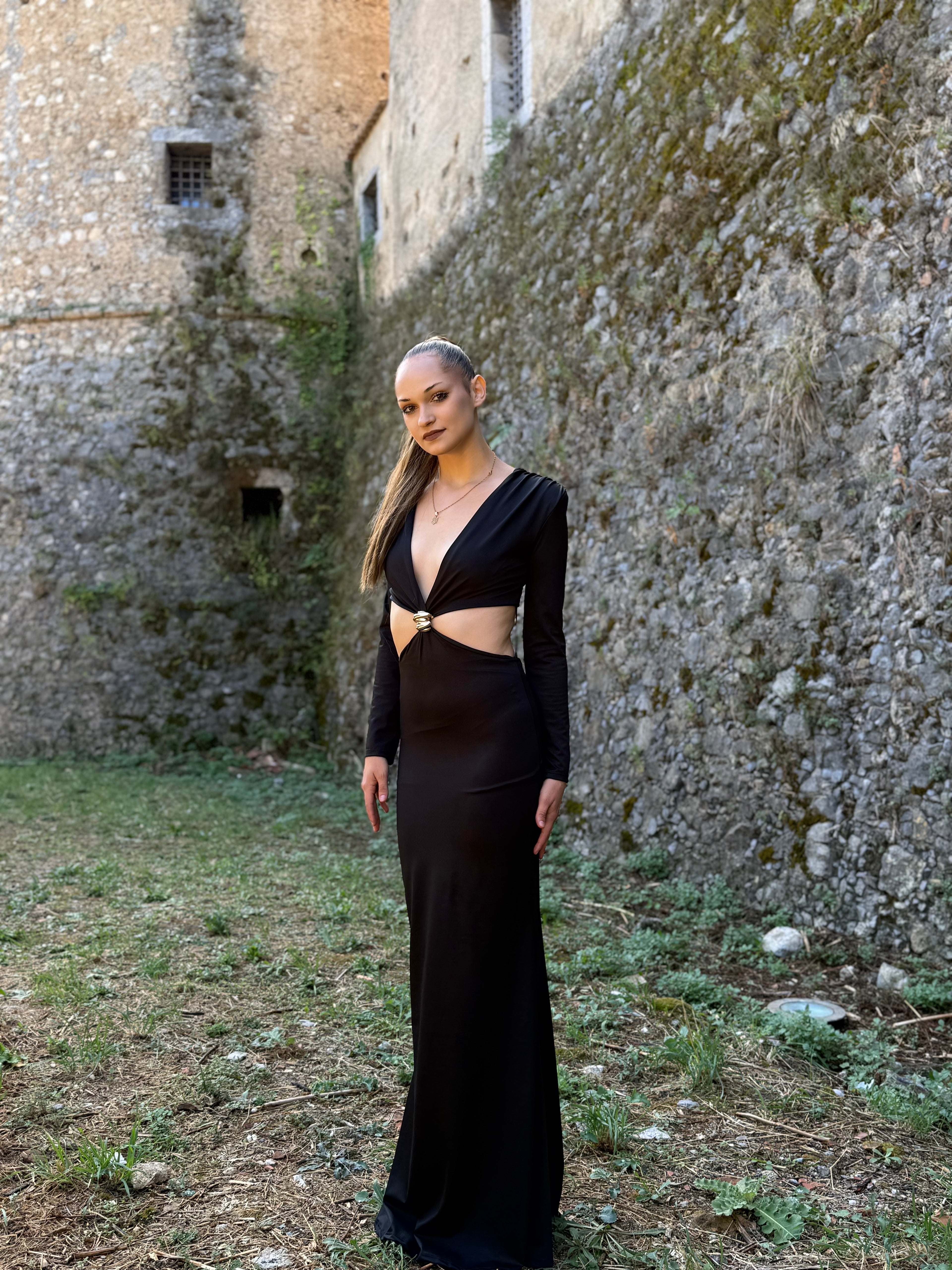Abito Maxi "Eclissi Scintillante" – Black Lurex con Dettaglio Nodo Gioiello
