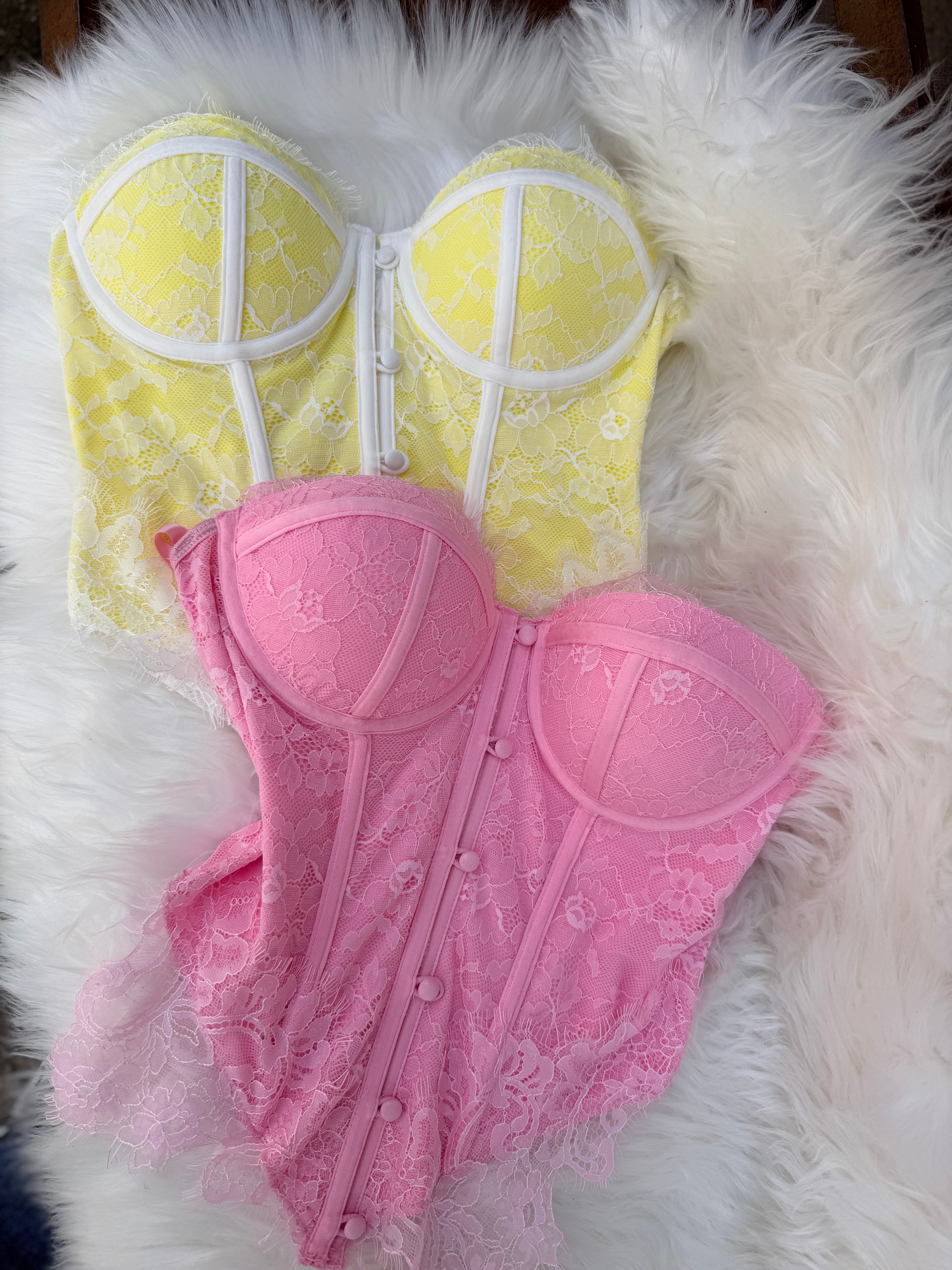 Corsetto Bralette in Pizzo Floreale – Eleganza Senza Tempo
