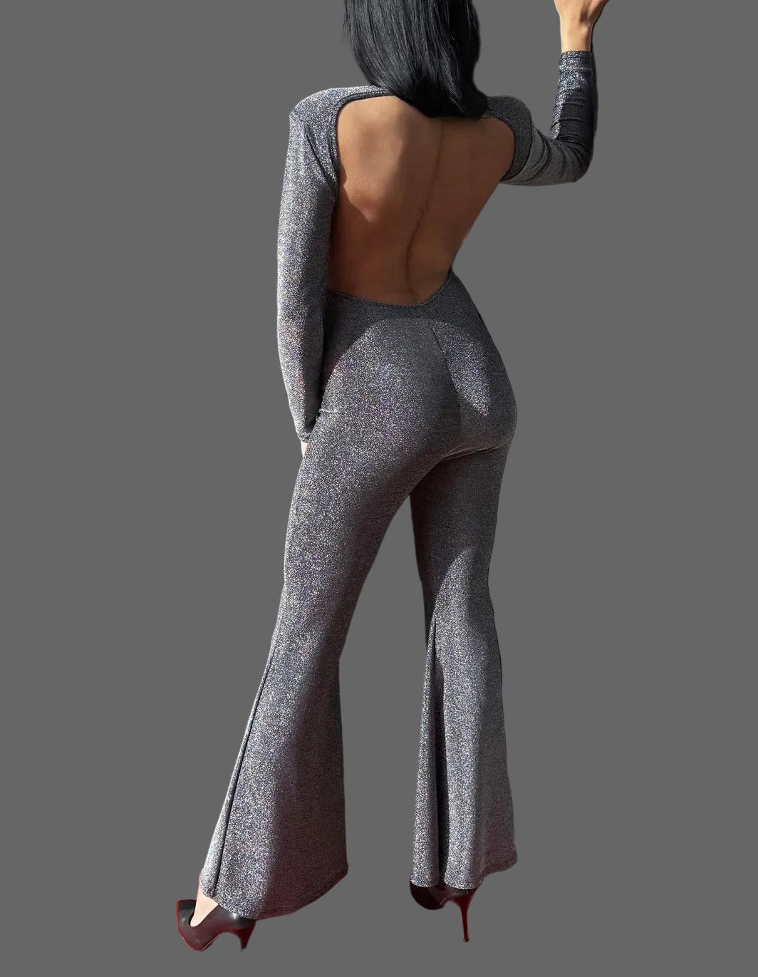 Jumpsuit Silver Glow: Eleganza Scintillante e Backless