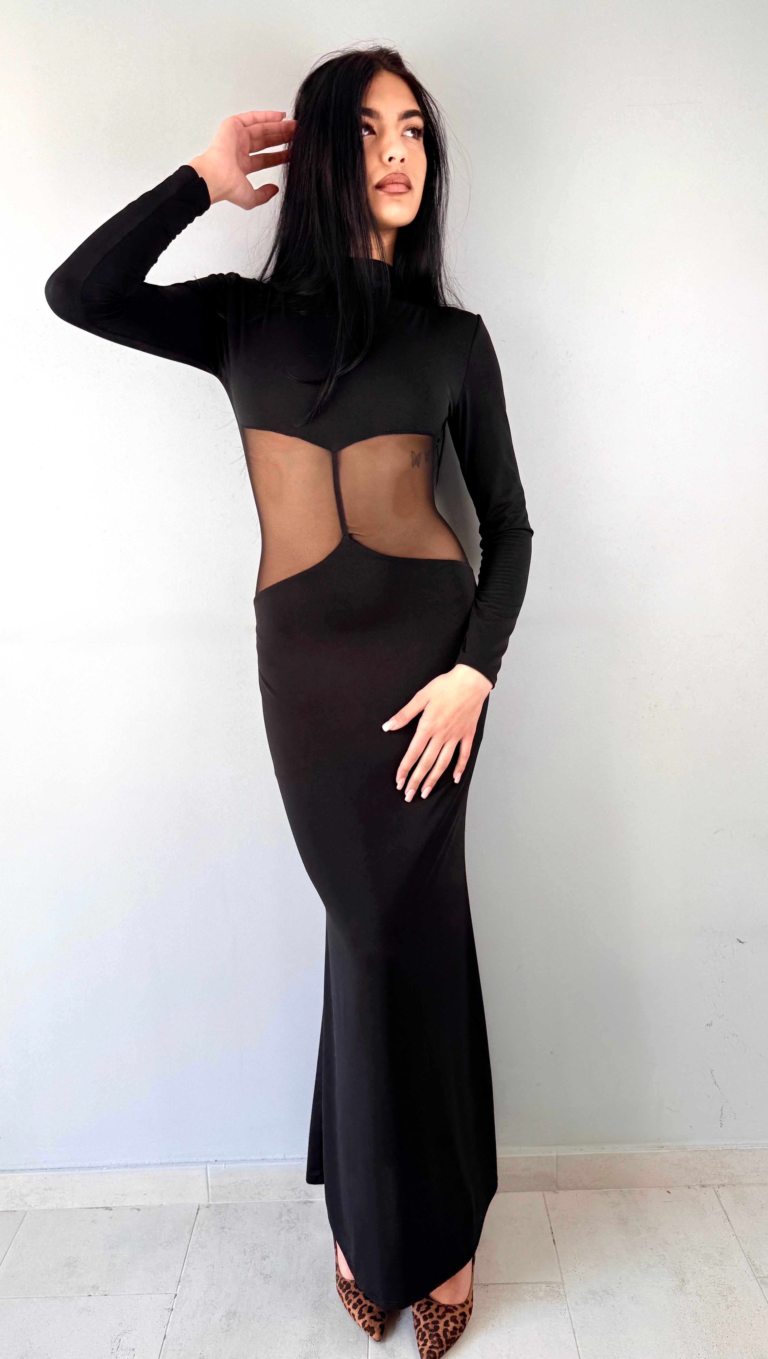 Vestito Lungo "Night Mystery" – Effetto Cut-Out e Trasparenze