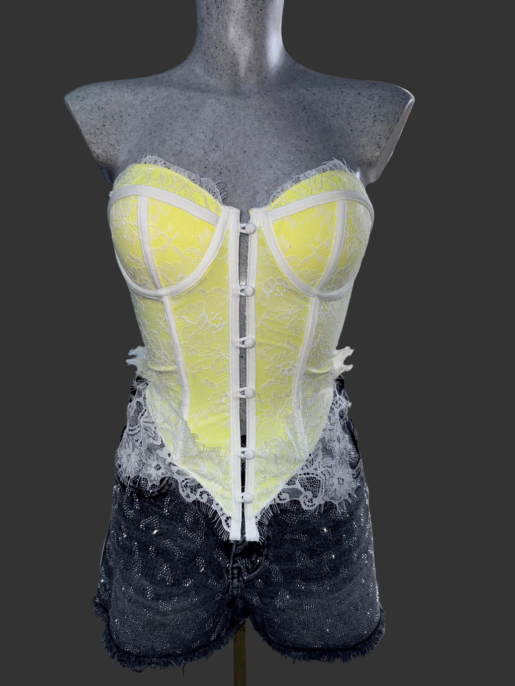 Corsetto Bralette in Pizzo Floreale – Eleganza Senza Tempo