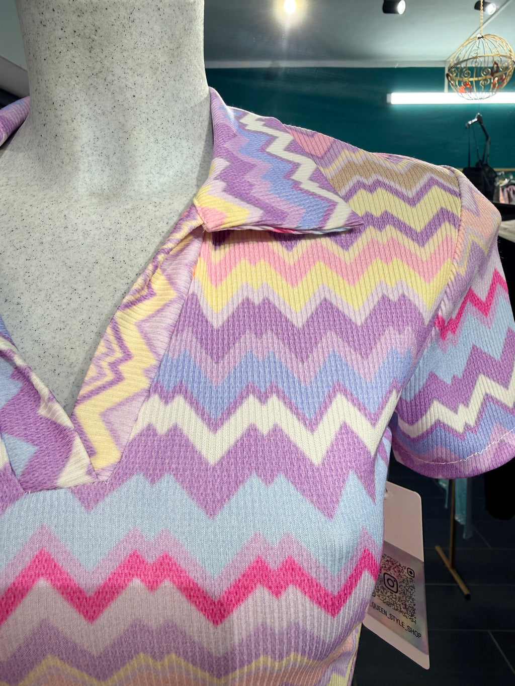 Abito a costine con colletto – Stile Chevron Multicolor