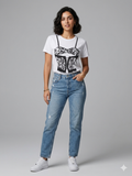 T-Shirt "Lace Illusion" – Un tocco di stile audace
