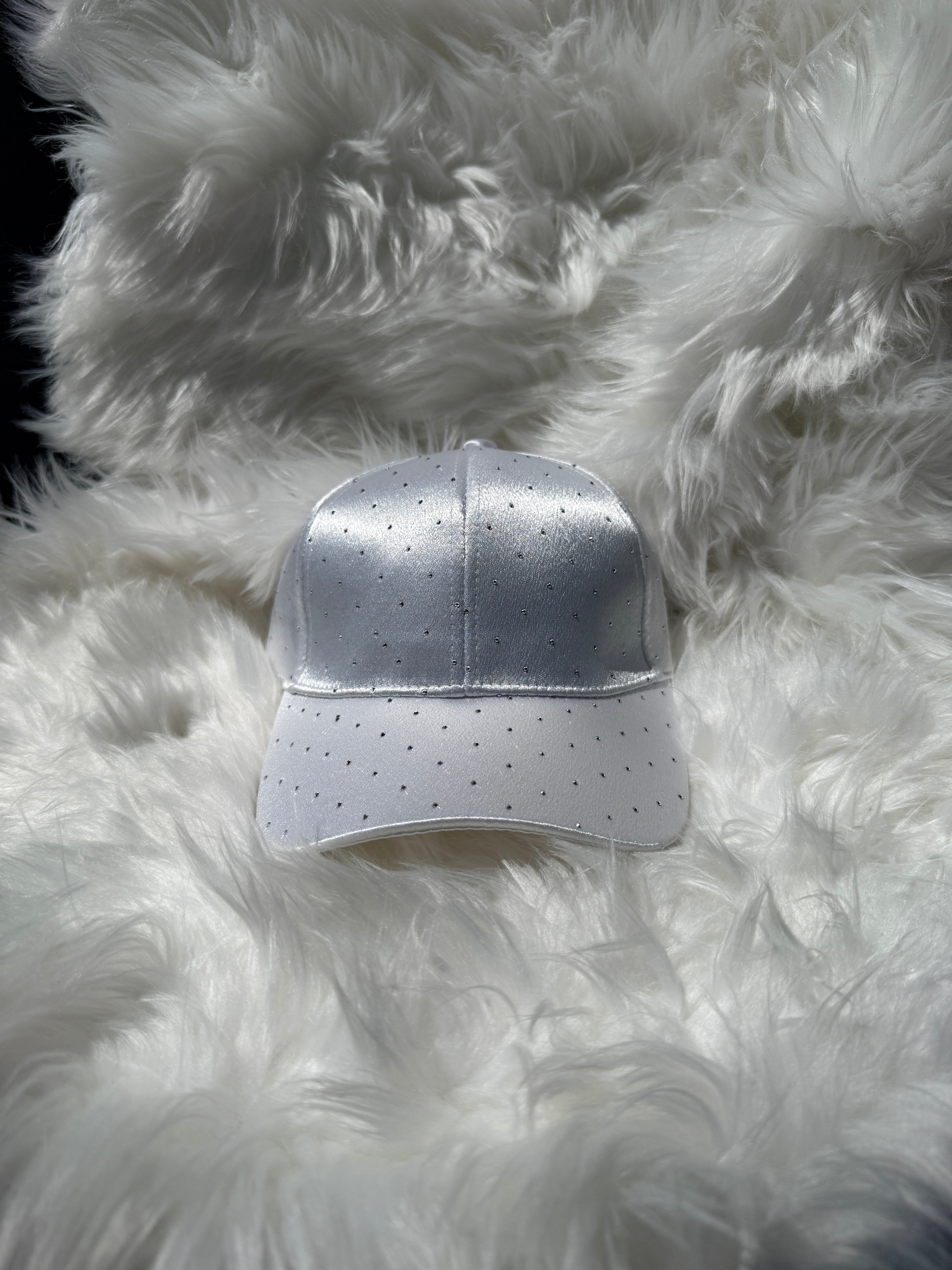 Cappello Luxury Satin con Strass