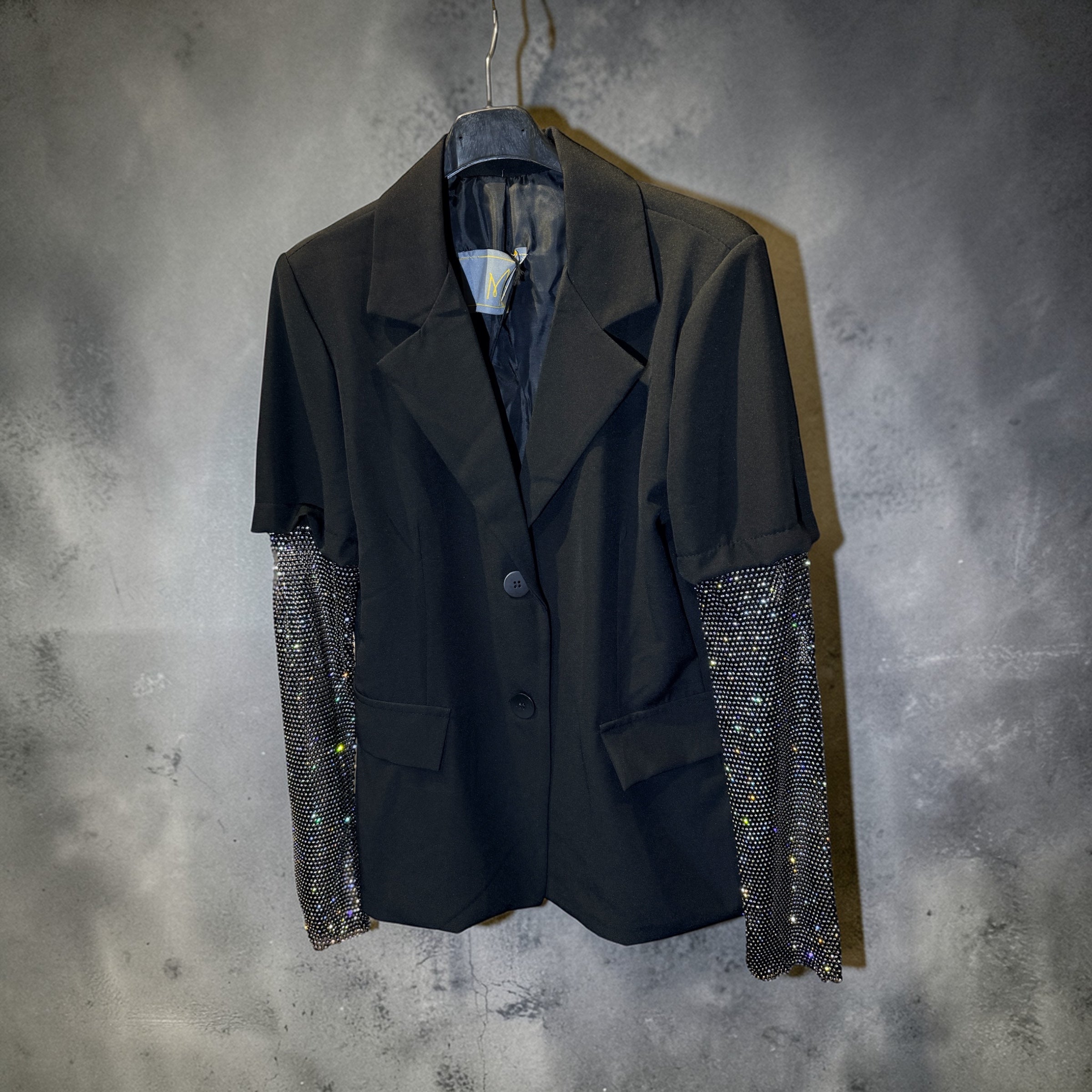 Blazer "Glow Reveal" – Eleganza Sartoriale con Dettaglio Crystal