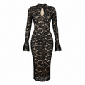Abito Midi "Lace Elegance" in Pizzo con Maniche a Campana
