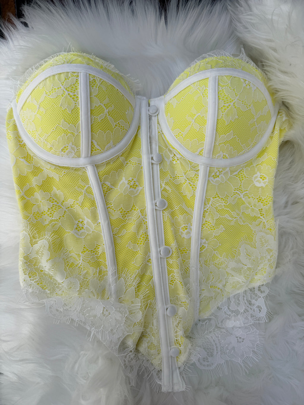 Corsetto Bralette in Pizzo Floreale – Eleganza Senza Tempo