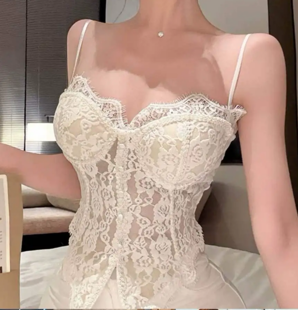 Corsetto in Pizzo Floreale – Eleganza Romantica