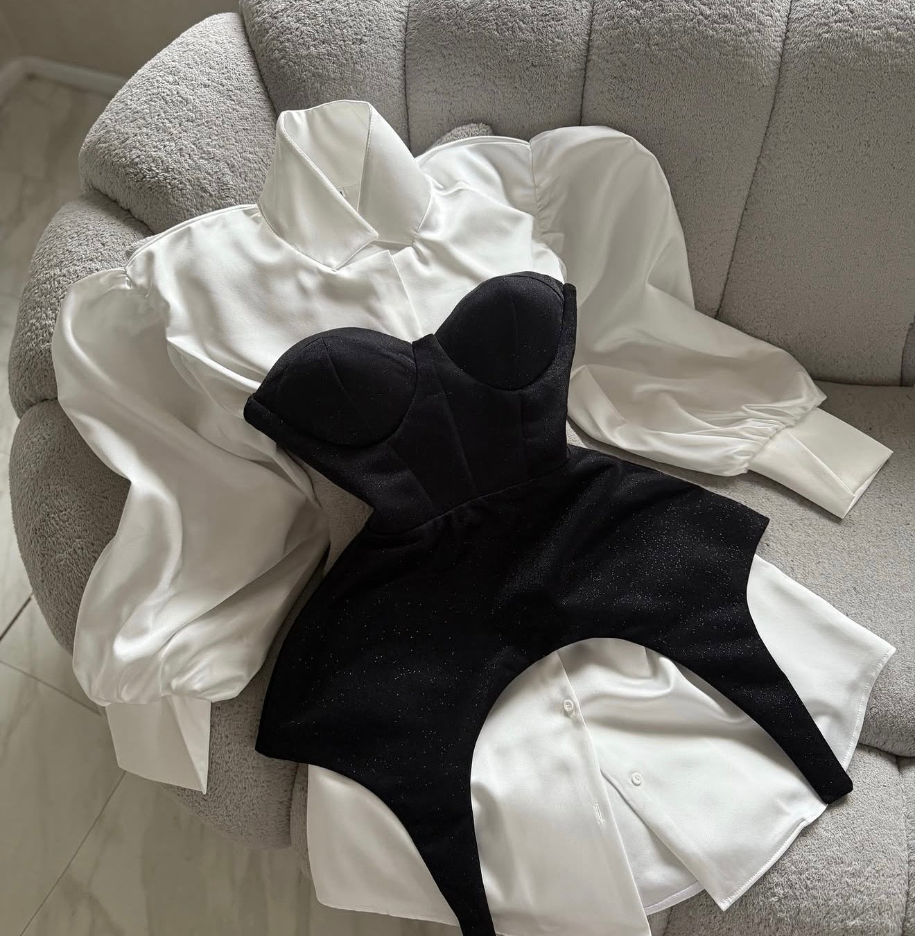 Corsetto Strutturato "Avant-Garde" con Scollo a Cuore