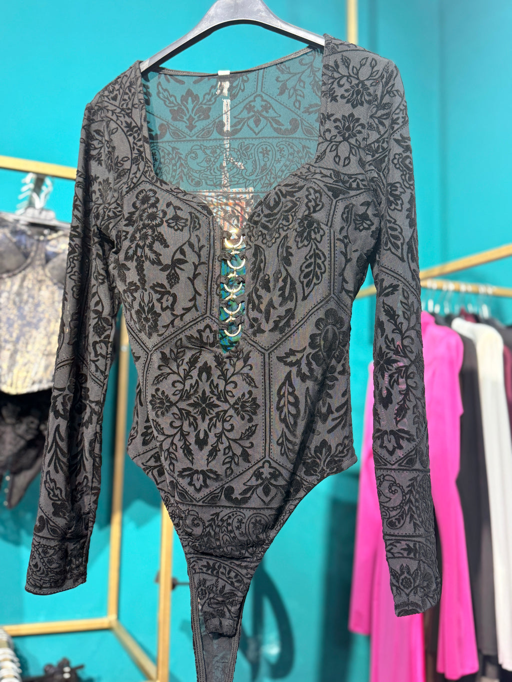 Body Velvet Damascato con Scollo a Cuore e Dettagli Gold