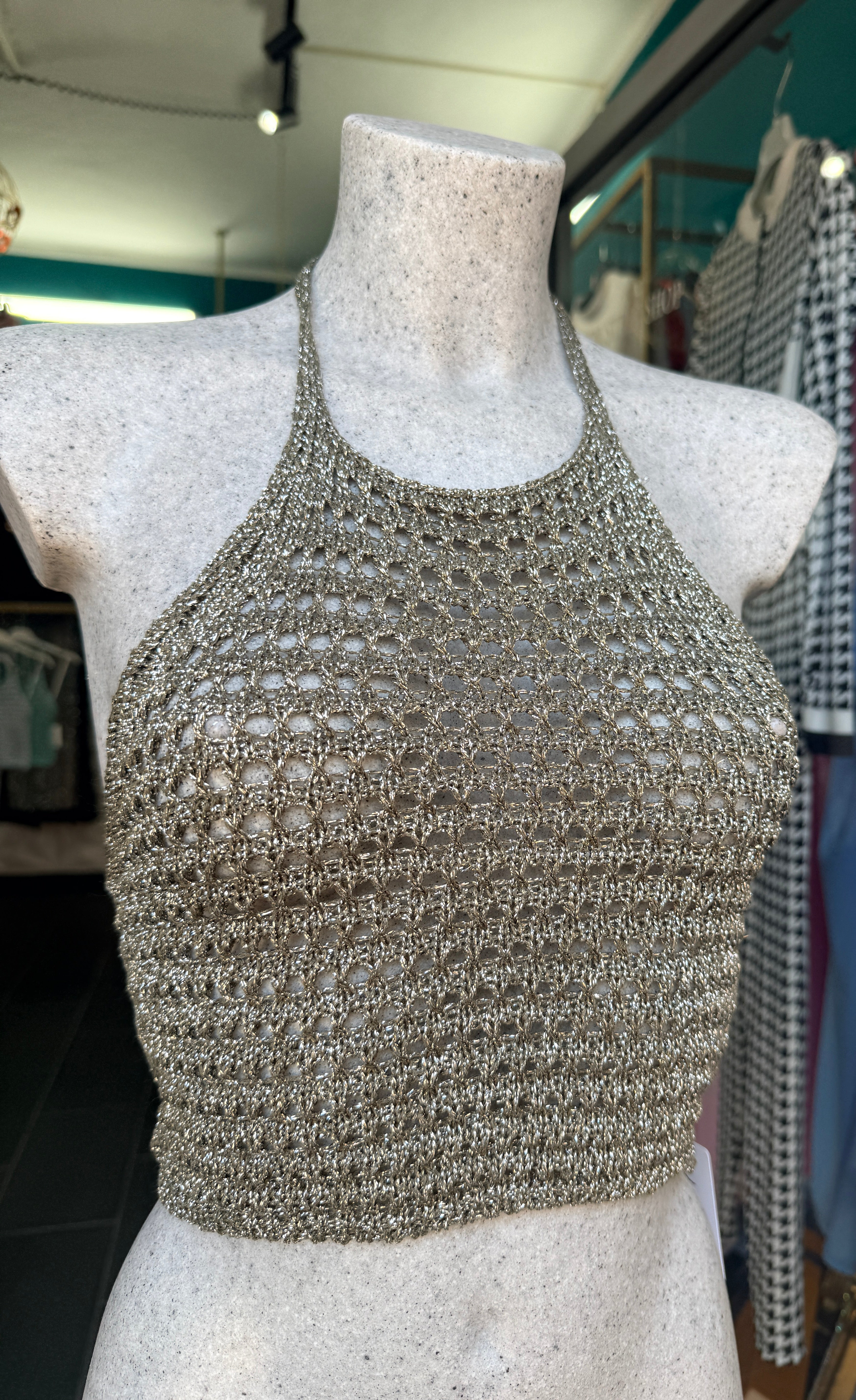 Top Halter in Maglia Lurex – Effetto Glow