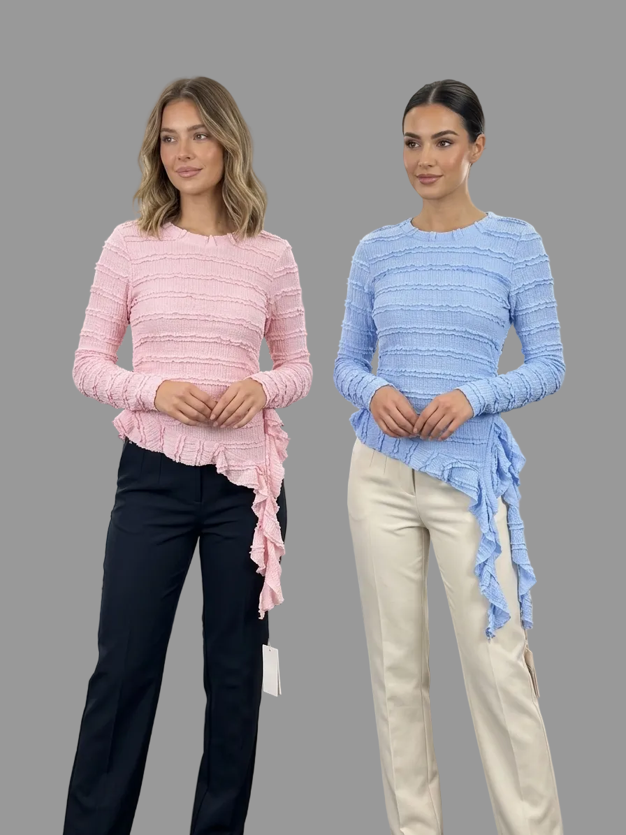 Maglia a Costine Ondulate con Taglio Asimmetrico e Volant