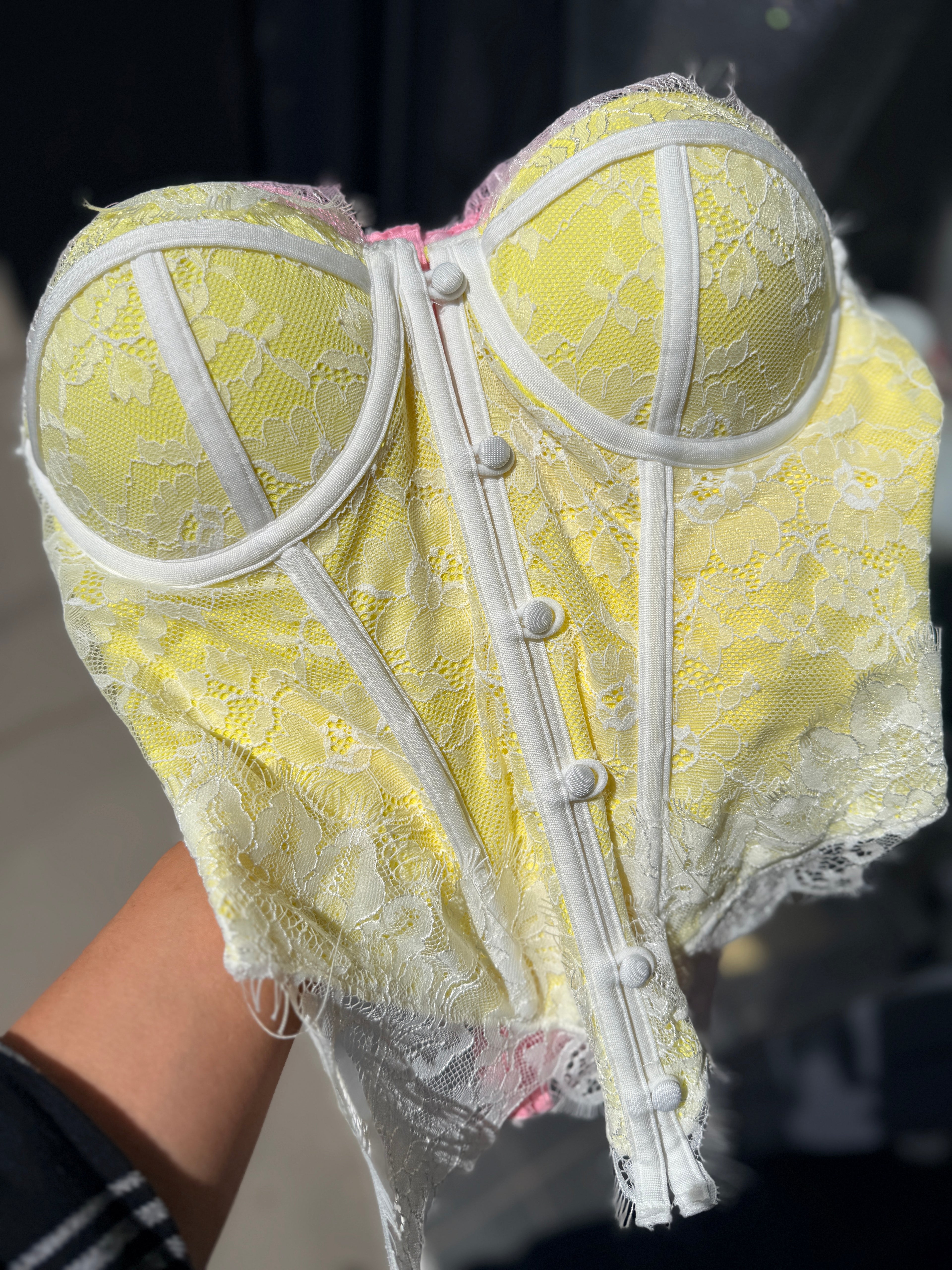 Corsetto Bralette in Pizzo Floreale – Eleganza Senza Tempo